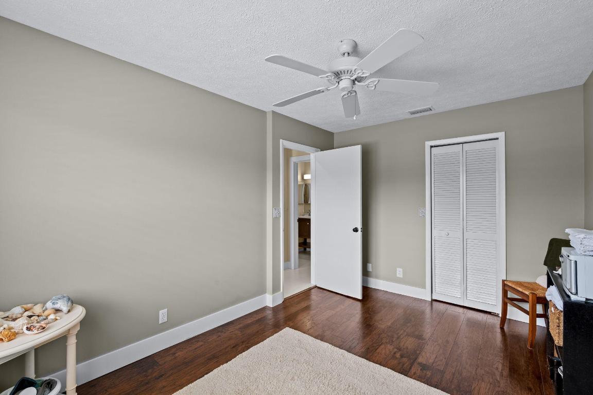 KINGSWOOD CONDO - Residential