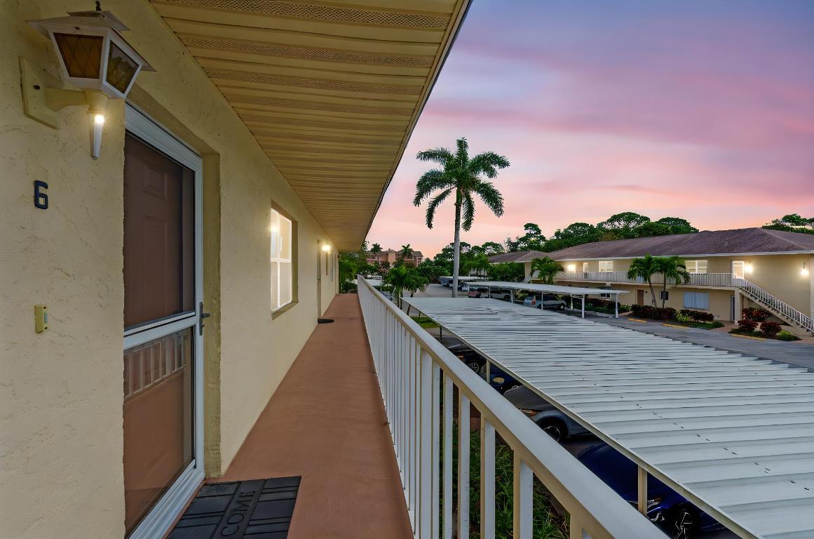 KINGSWOOD CONDO - Residential