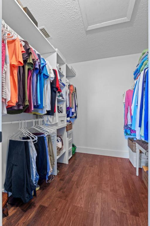 KINGSWOOD CONDO - Residential