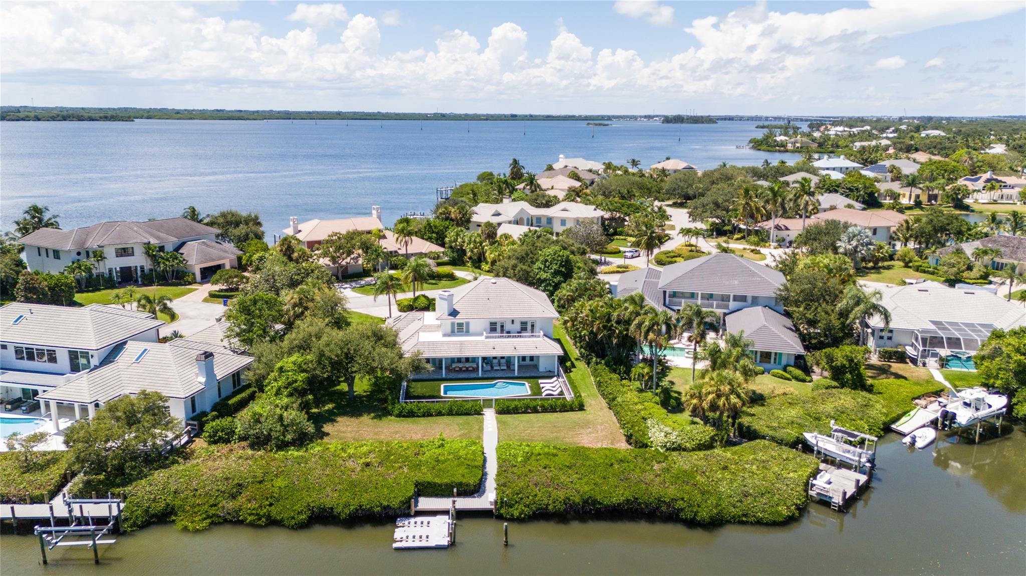 230 Osprey Ct