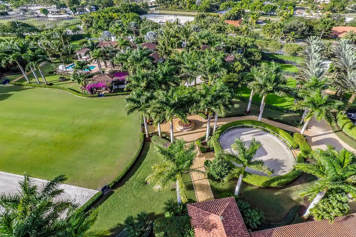 SADDLE TRAIL PARK OF WELLINGTON - Residential