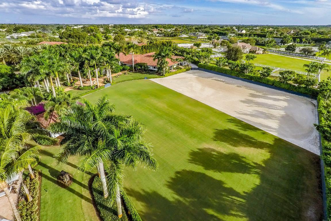 SADDLE TRAIL PARK OF WELLINGTON - Residential