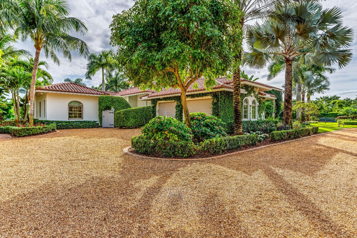 SADDLE TRAIL PARK OF WELLINGTON - Residential