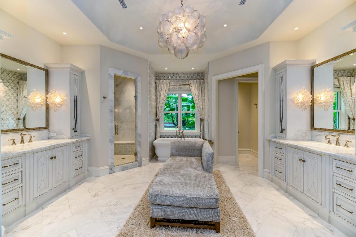 SADDLE TRAIL PARK OF WELLINGTON - Residential