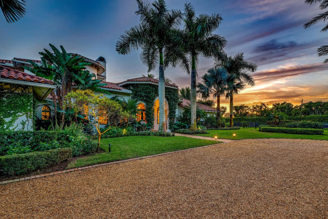 SADDLE TRAIL PARK OF WELLINGTON - Residential