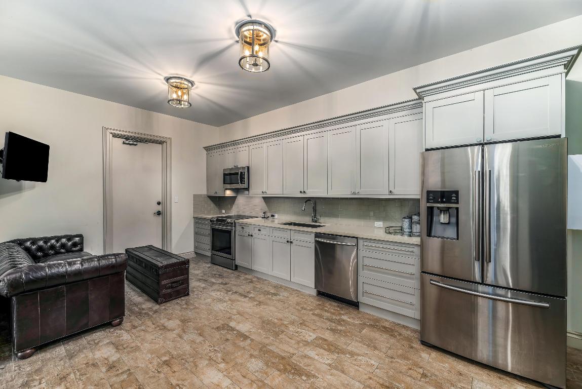 SADDLE TRAIL PARK OF WELLINGTON - Residential