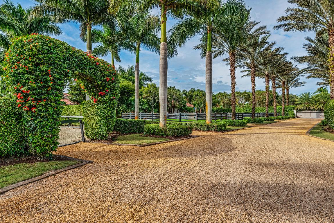 SADDLE TRAIL PARK OF WELLINGTON - Residential