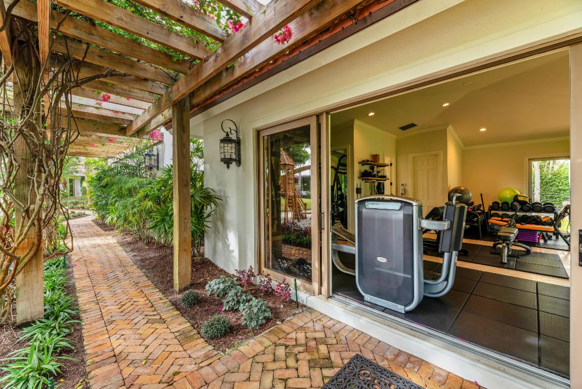 SADDLE TRAIL PARK OF WELLINGTON - Residential