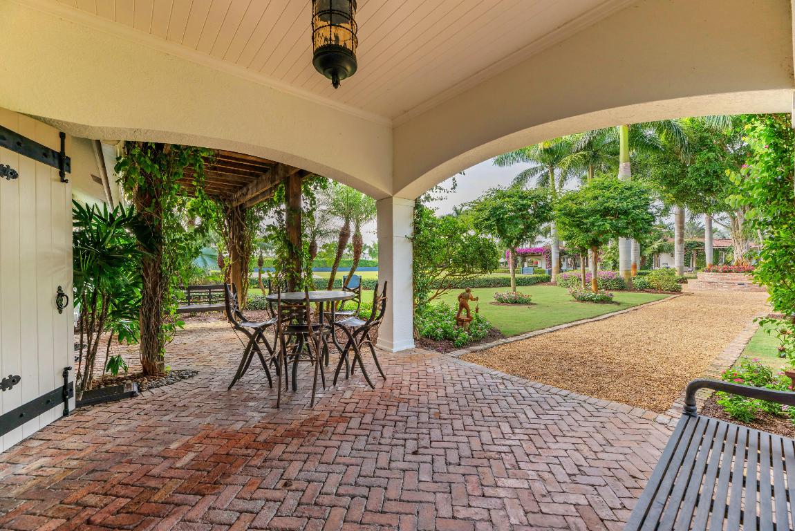 SADDLE TRAIL PARK OF WELLINGTON - Residential