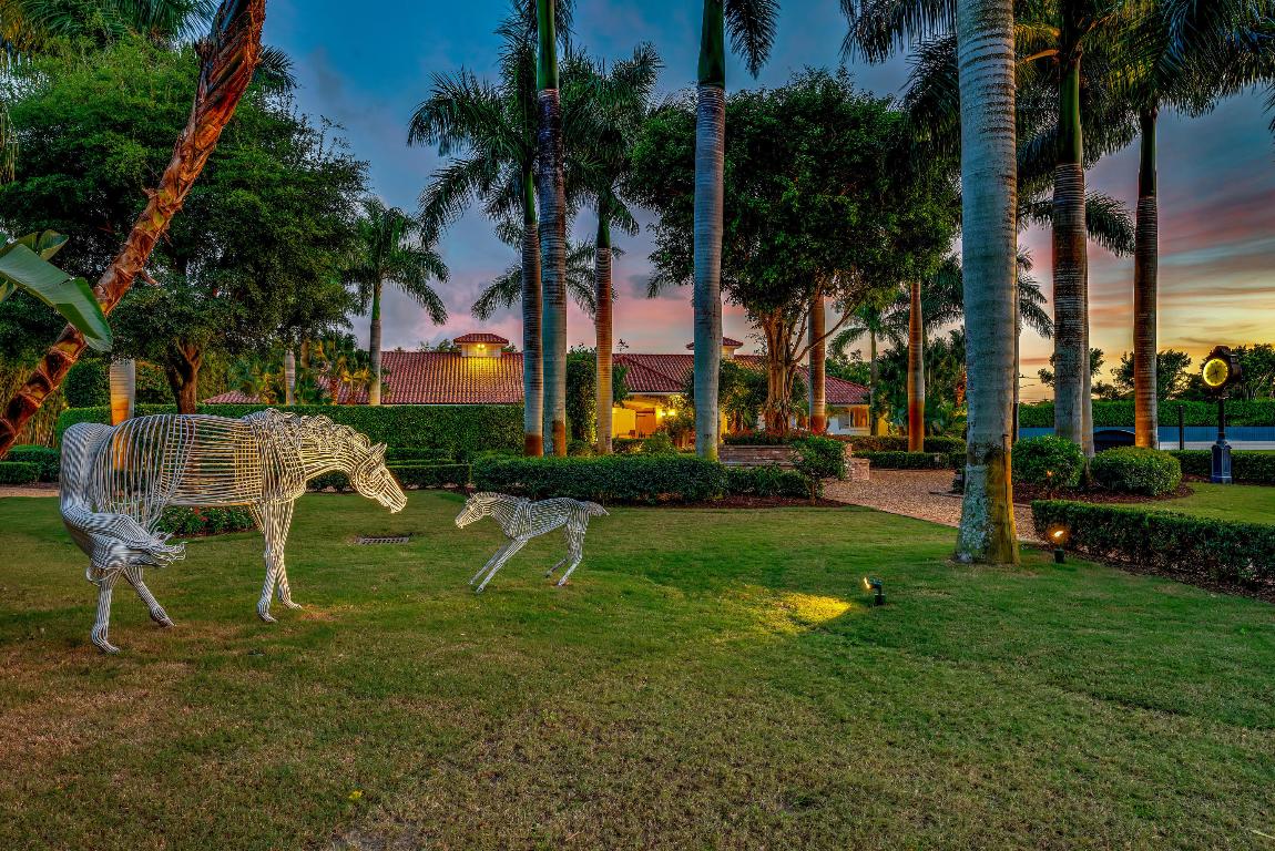 SADDLE TRAIL PARK OF WELLINGTON - Residential