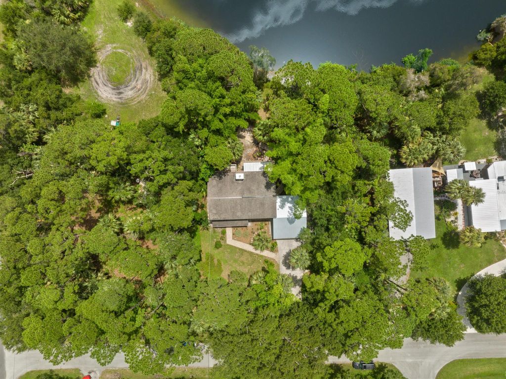 Photo of 6312 Drawdy Parkway, Fort Pierce, FL 34951 (MLS # R10909823)