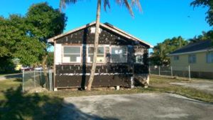 Single family home with 2 bed-1 bath. Spacious entry level living, split bedrooms,volume ceiling, and pantry. Covered porch, fenced and huge yard to park. Centrally located near schools, shopping, dining and main roads. Highest and best will due on 03/16 at 12pm.