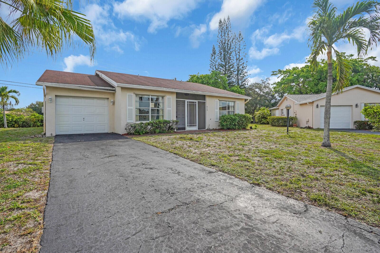 6113 Rainbow Circle