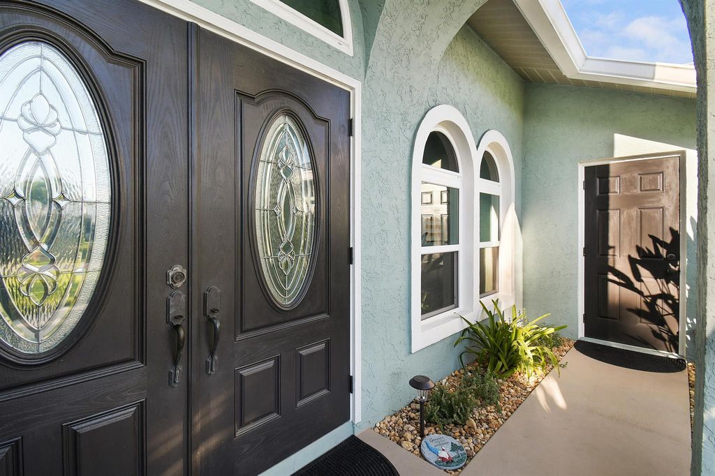 Photo of 475 SE Nome Drive, Port Saint Lucie, FL 34984 (MLS # R11135147)