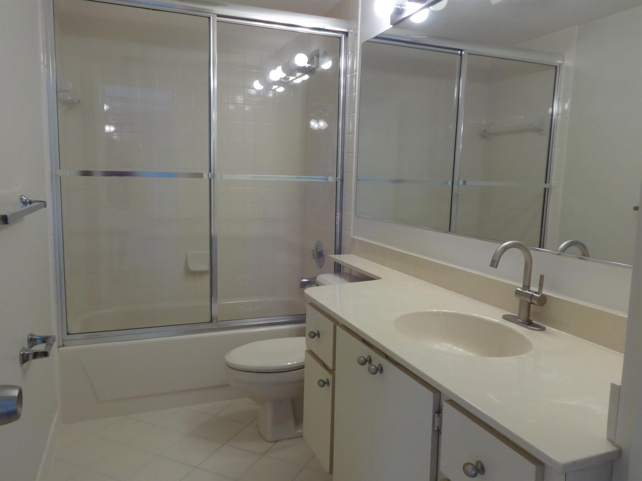 RIVER - Residential Lease