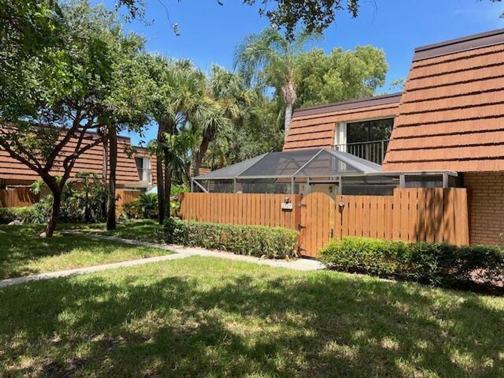 Photo of 2425 24th Court, Jupiter, FL 33477 (MLS # R11086364)