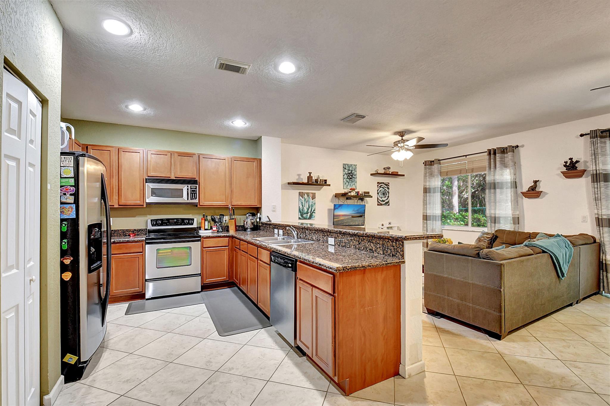 QUANTUM PARK TOWNHOMES - Residential