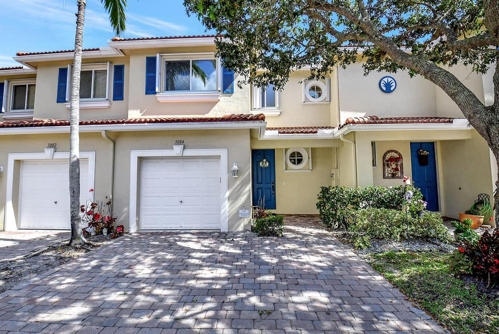 Photo of 3084 N Evergreen Circle, Boynton Beach, FL 33426 (MLS # R10932968)