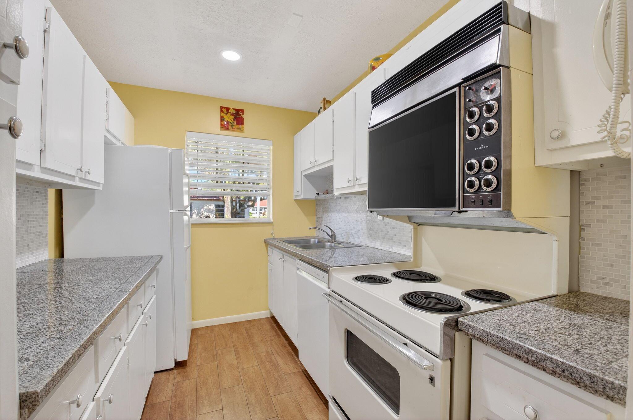 HIGH POINT OF DELRAY SEC - Residential