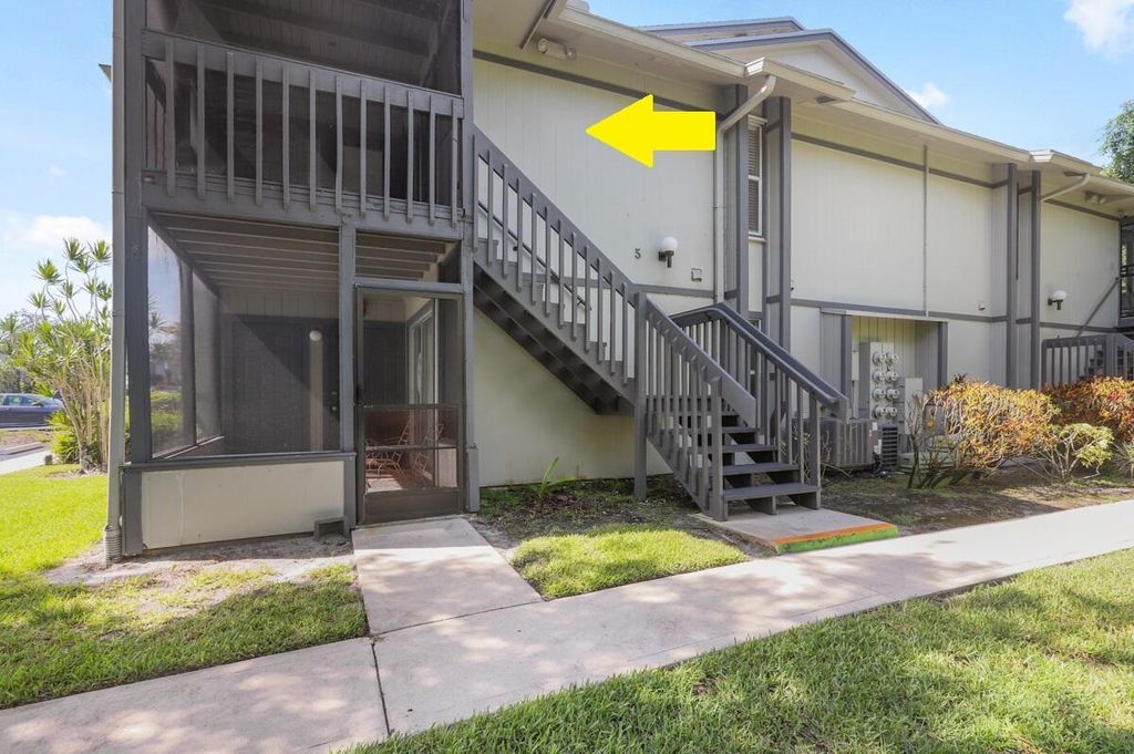 Photo of 8195 SE Croft Circle #5, Hobe Sound, FL 33455 (MLS # R10997466)