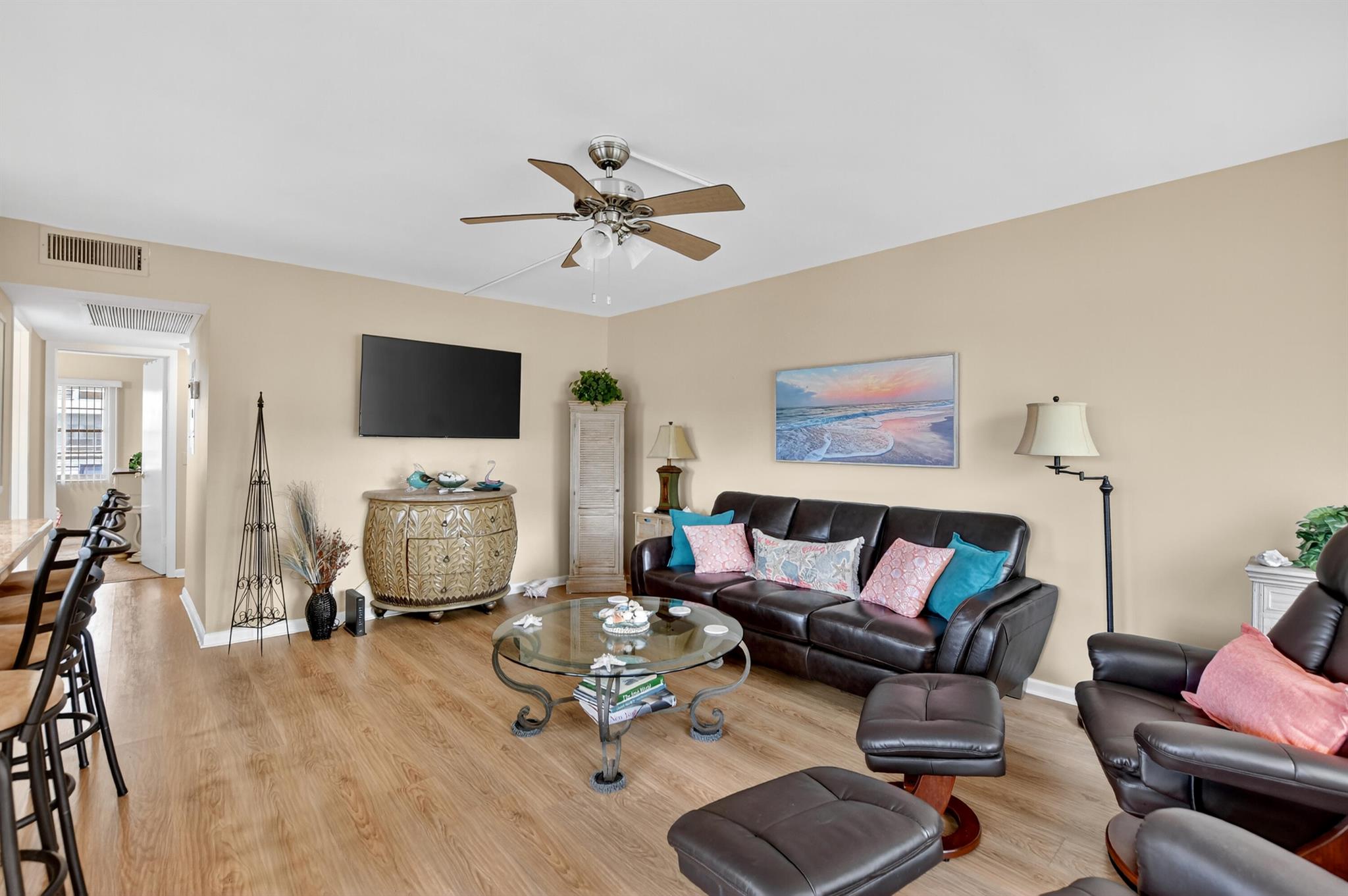 View photos, virtual tours, details...