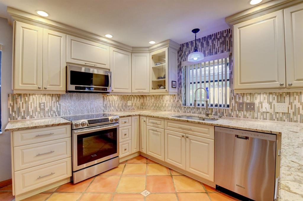 RAINBERRY BAY SEC 4 - Residential