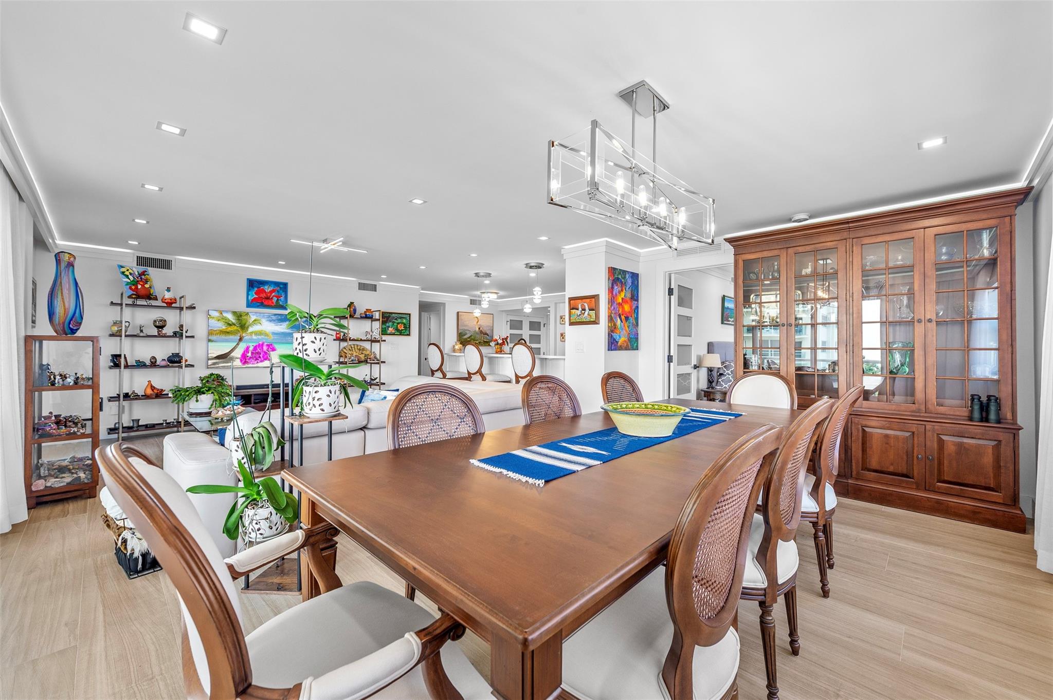 SOUTHPOINT CONDOS - Residential