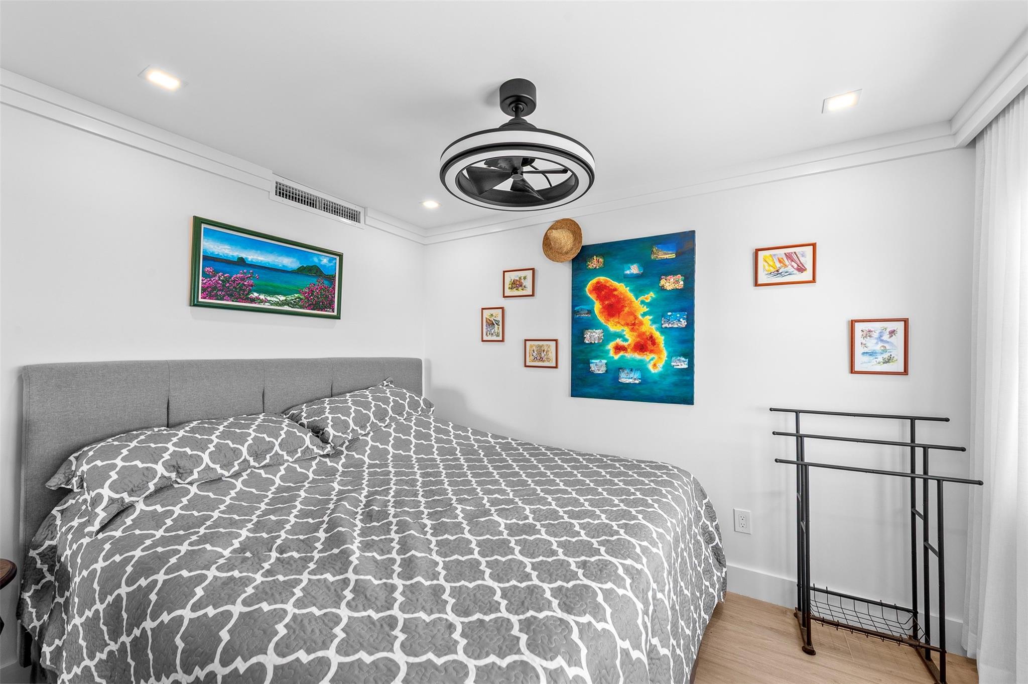 SOUTHPOINT CONDOS - Residential