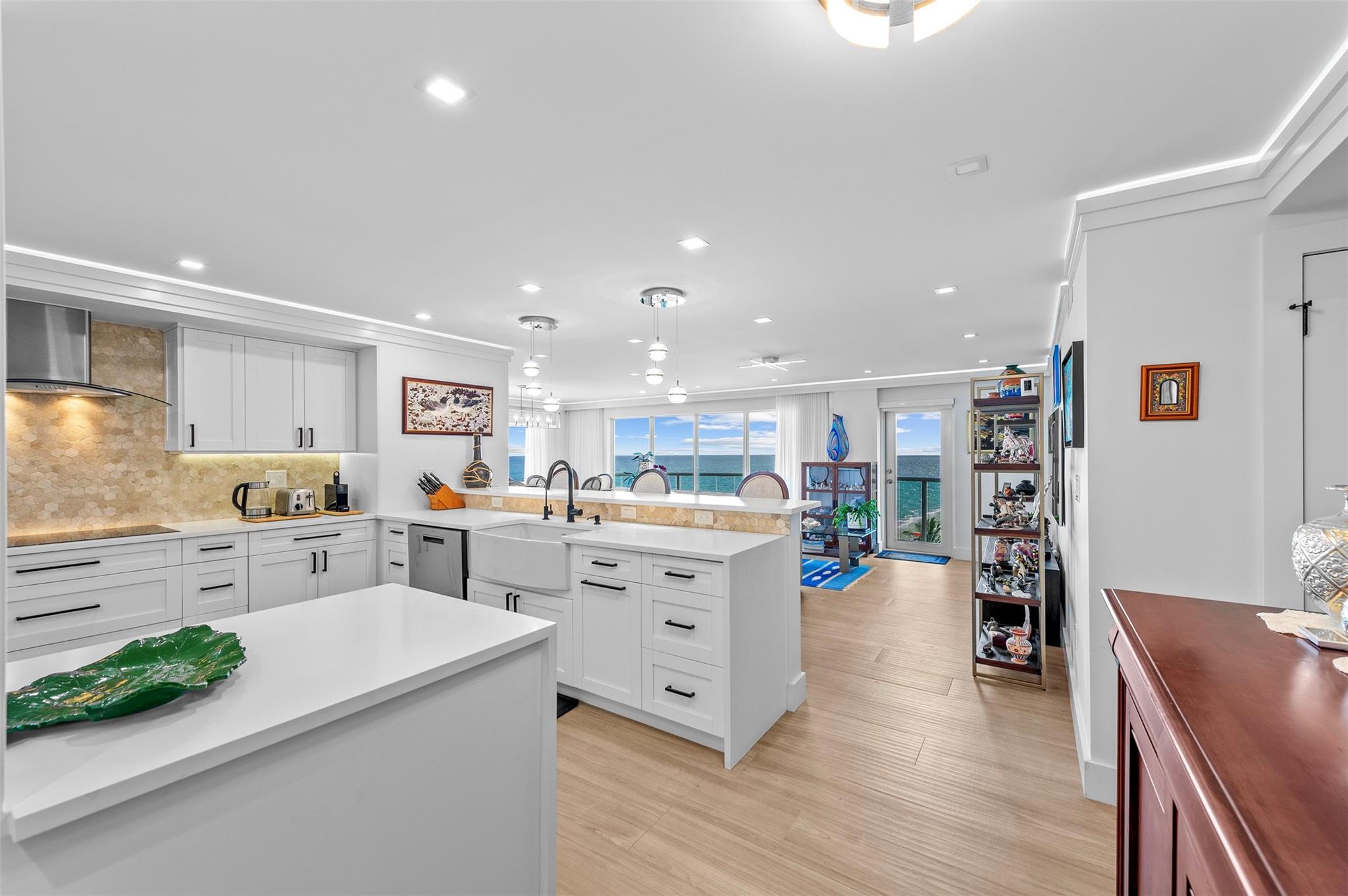 SOUTHPOINT CONDOS - Residential