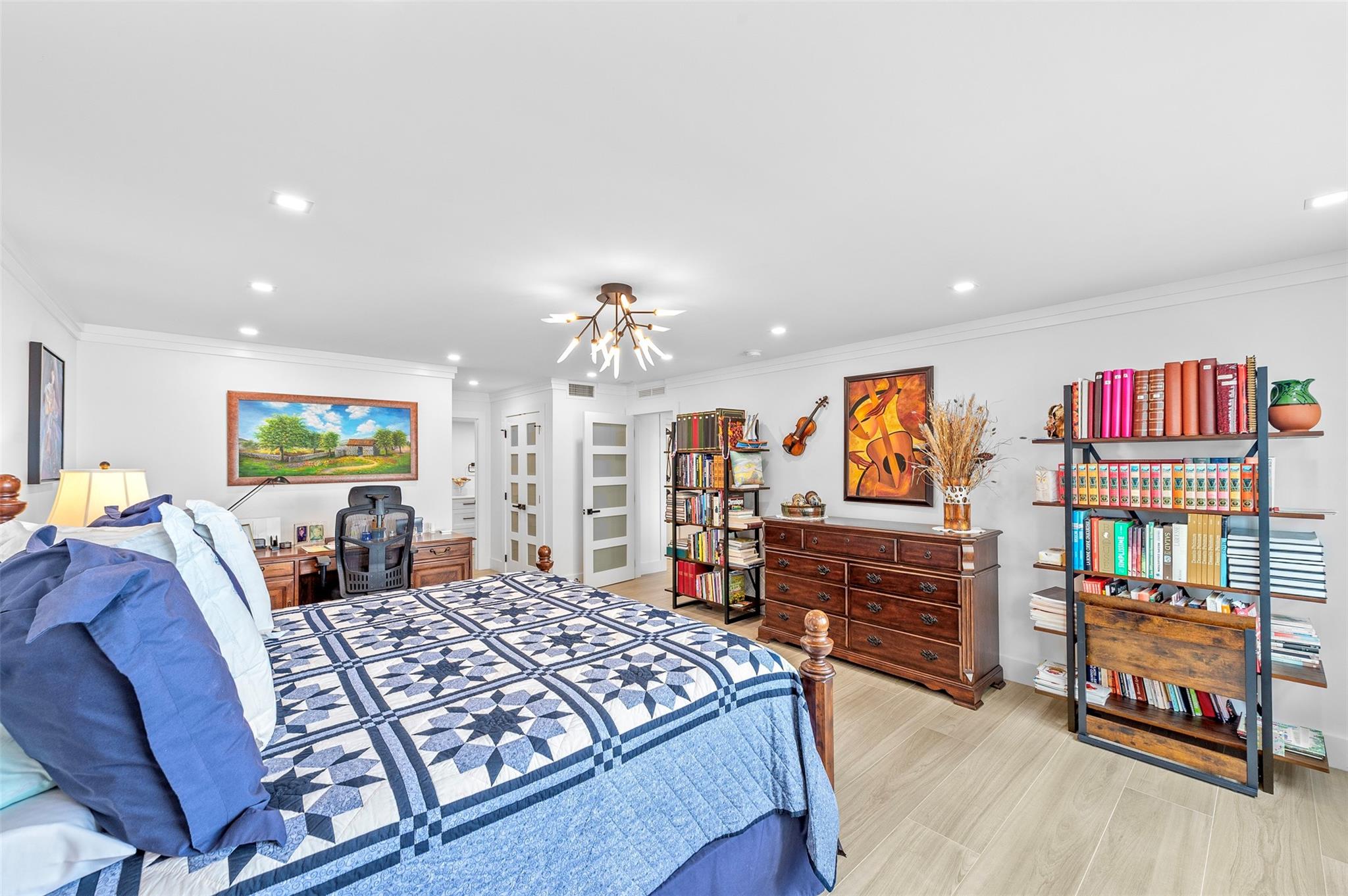 SOUTHPOINT CONDOS - Residential