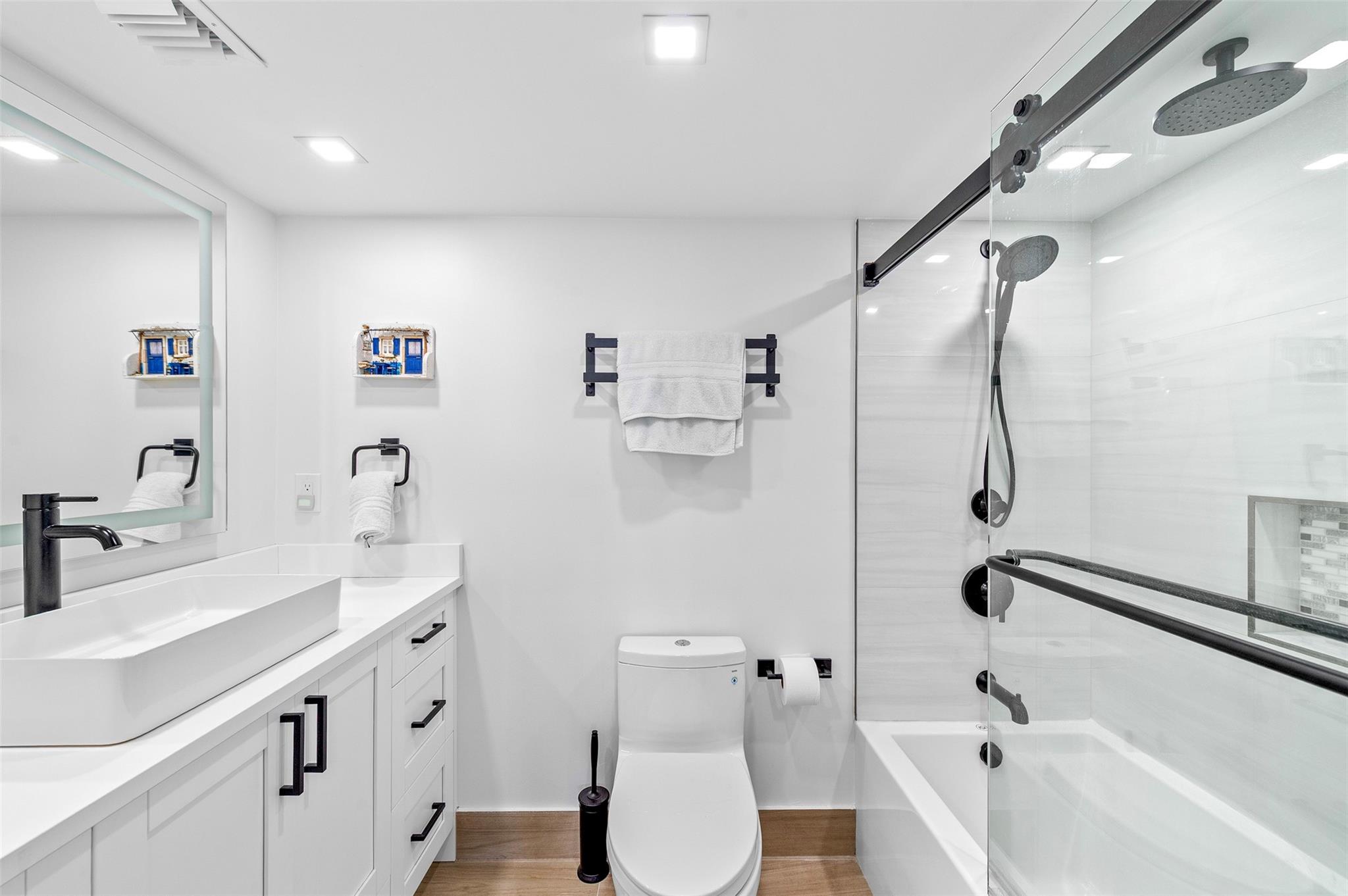 SOUTHPOINT CONDOS - Residential