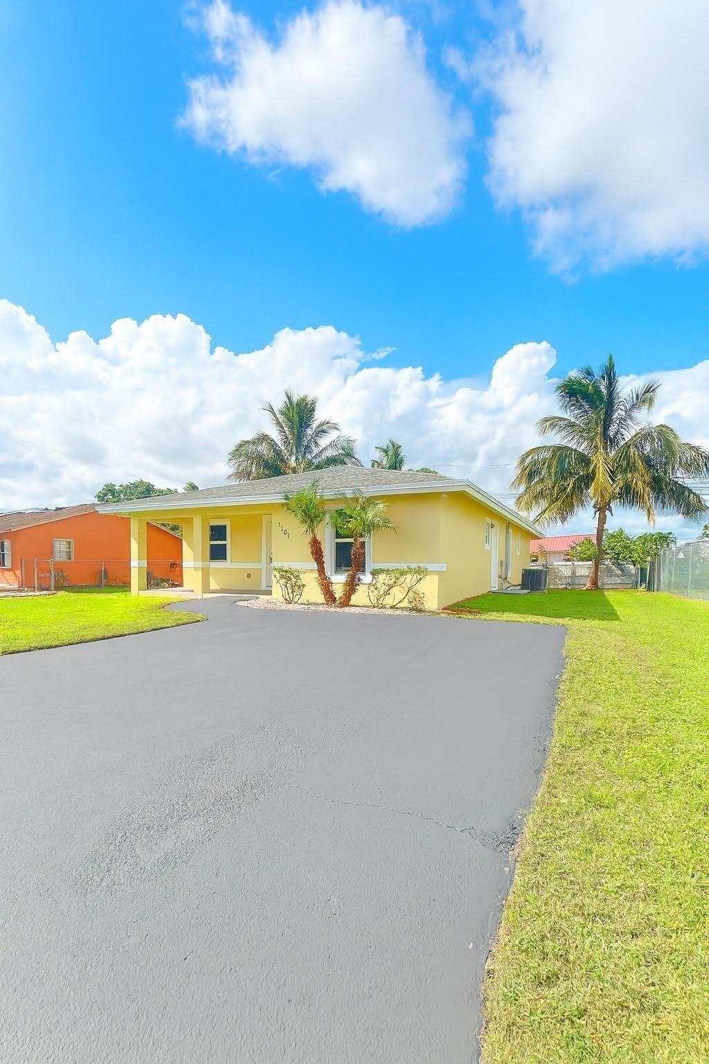 Photo of 1101 Ave J, Belle Glade, FL 33430 (MLS # F10522757)