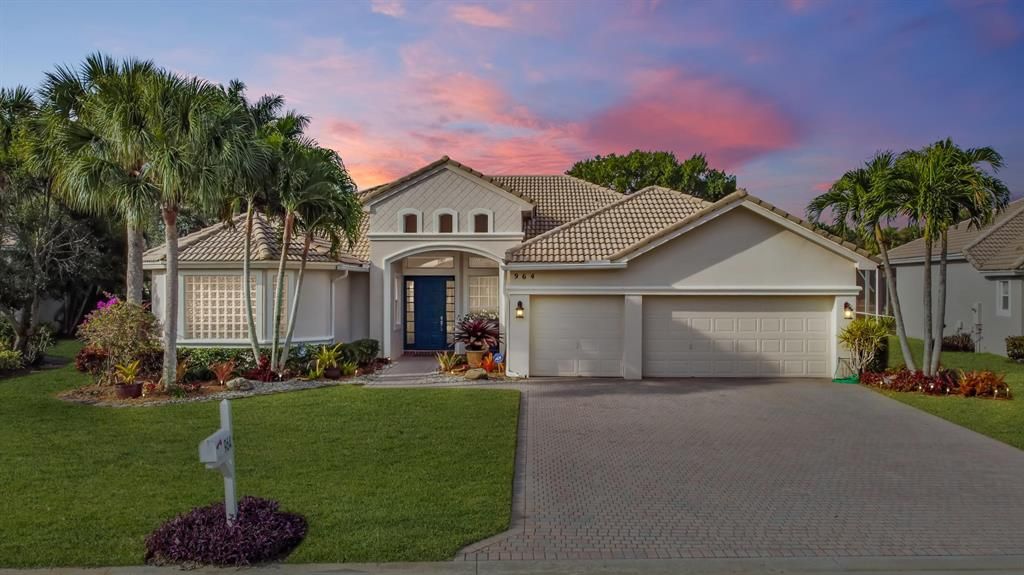 Photo of 964 SW Bromelia Terrace, Stuart, FL 34997 (MLS # R10727039)