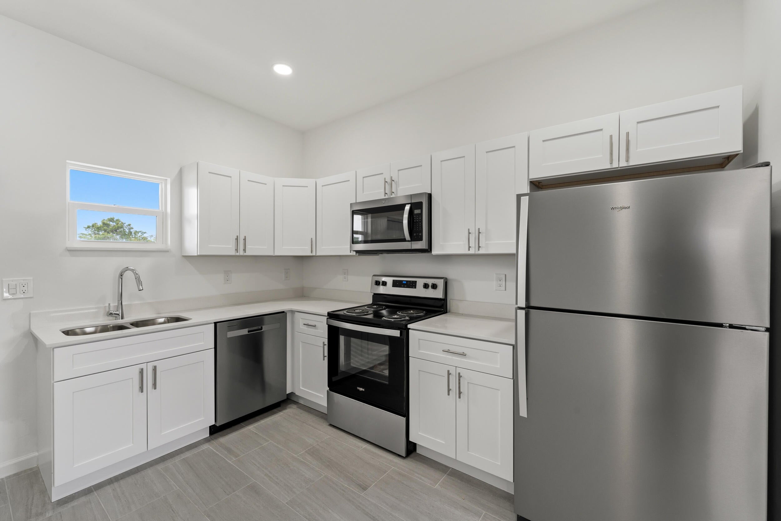 View photos, virtual tours, details... 1092 BRECKINRIDGE Avenue 0