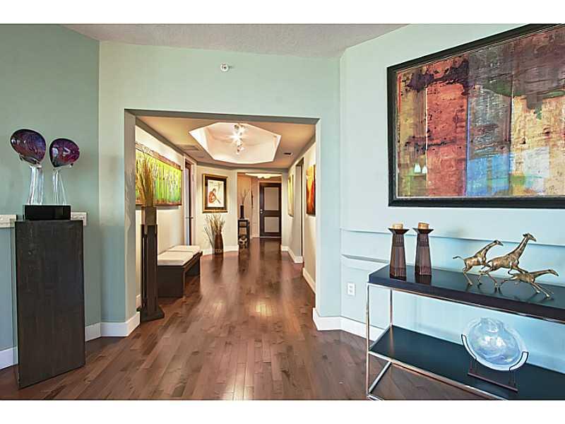 LAS OLAS GRAND - Residential