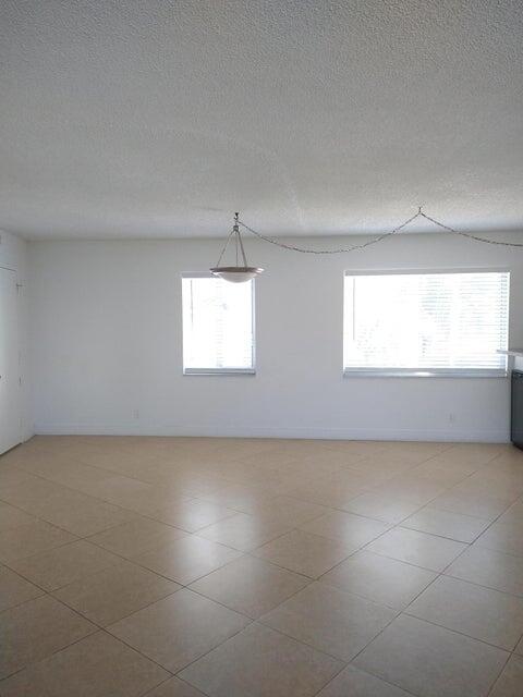 NAUTICAL TOWERS CONDO - Residential Lease