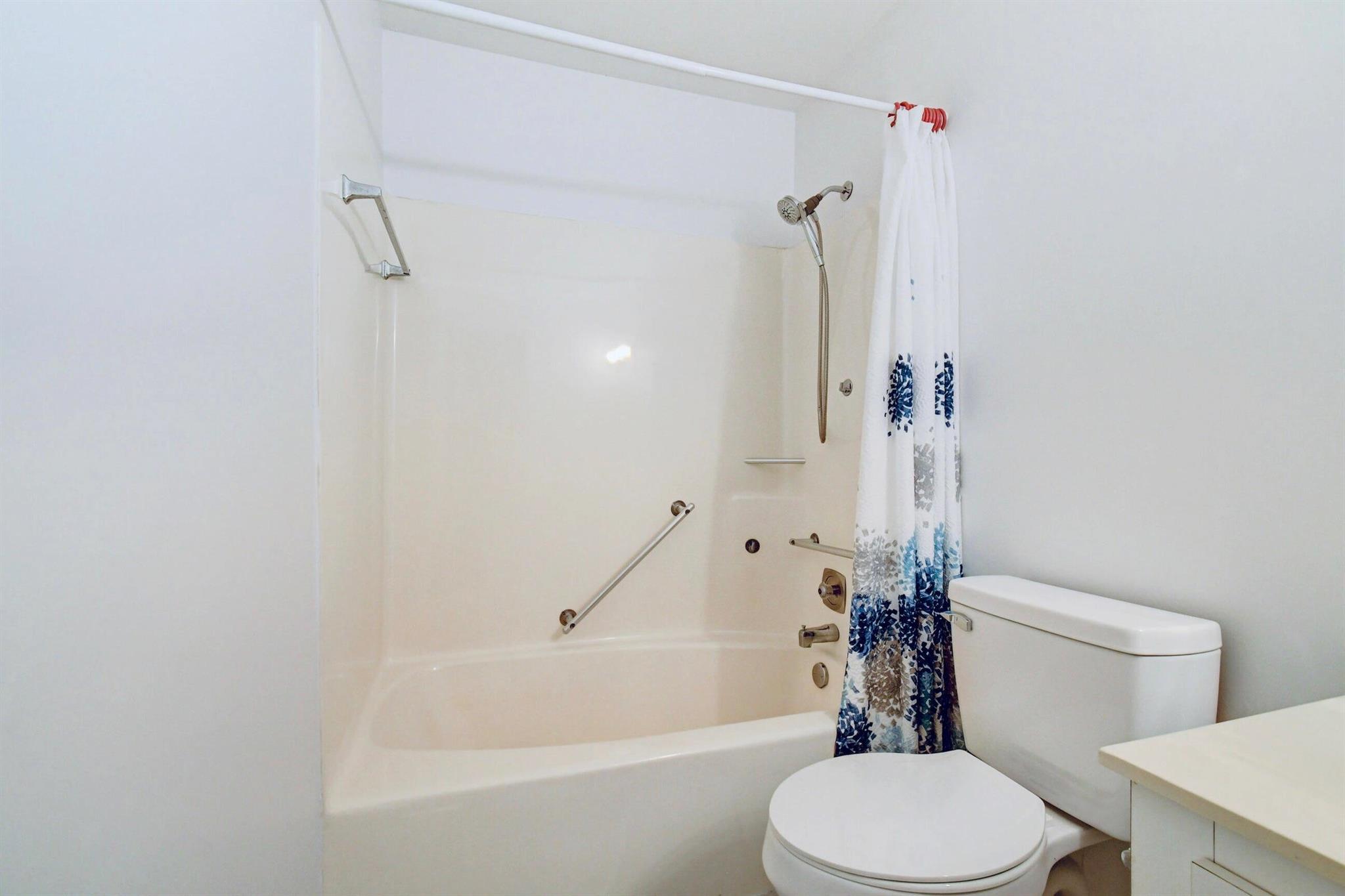 GOLDEN LAKES VILLAGE - Residential