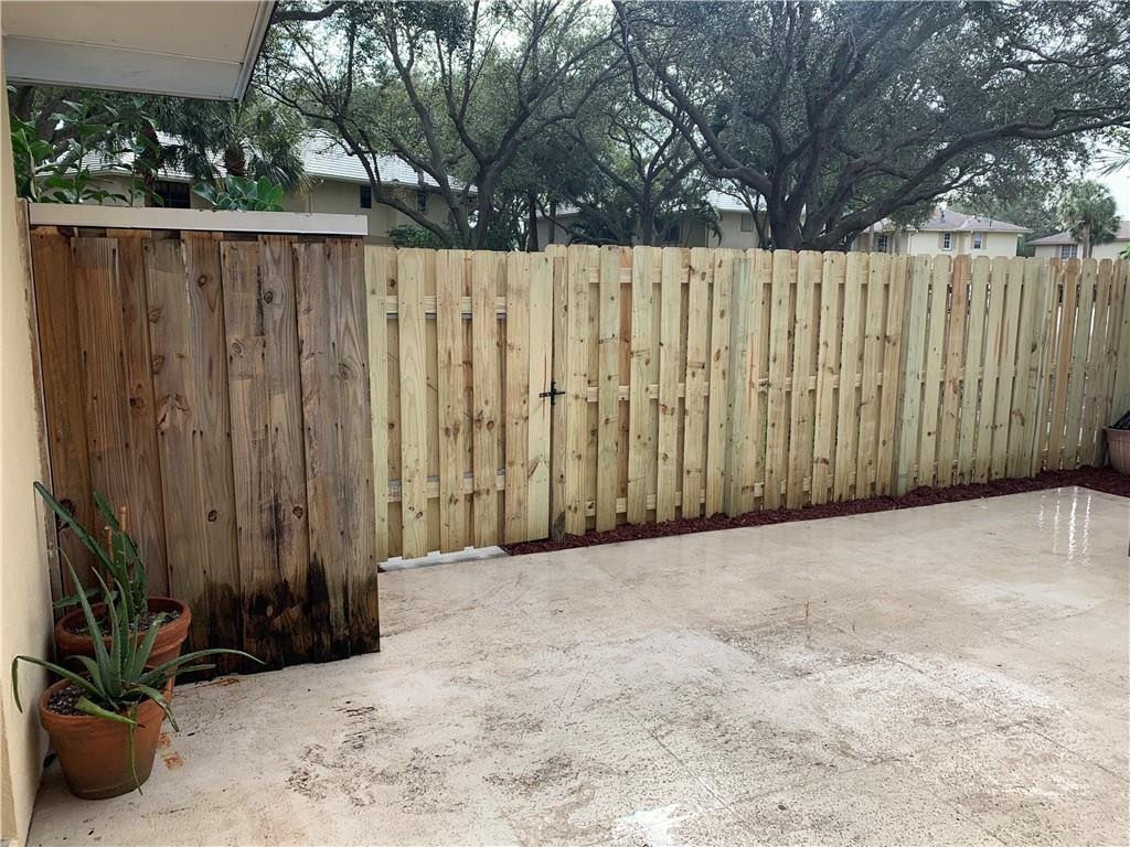 Delray Oaks West Condo1 - Residential Lease