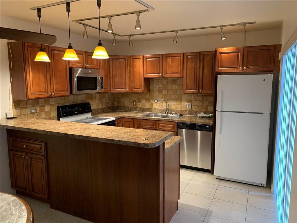 Photo of 2942 SW 22nd Circle, Delray Beach, FL 33445 (MLS # F10552070)