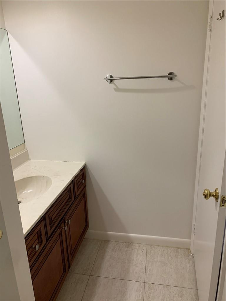 Delray Oaks West Condo1 - Residential Lease