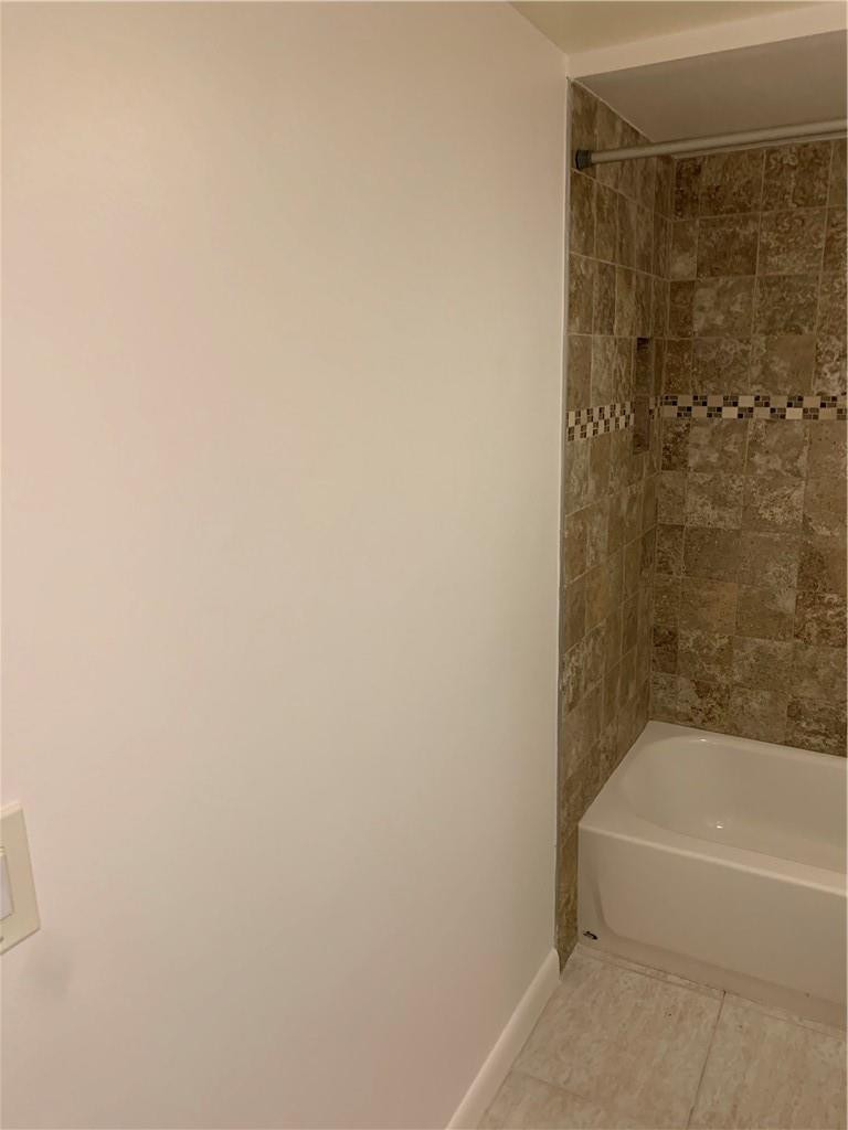 Delray Oaks West Condo1 - Residential Lease