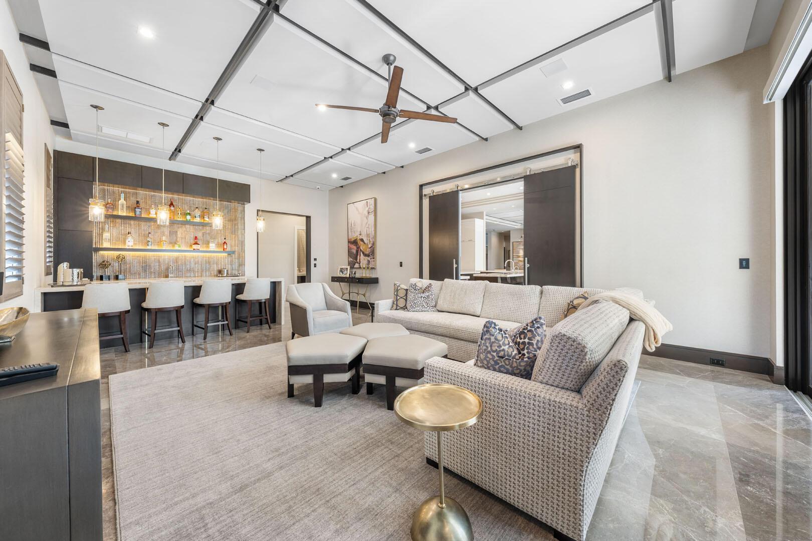 ROYAL PALM YACHT & COUNTR - Residential