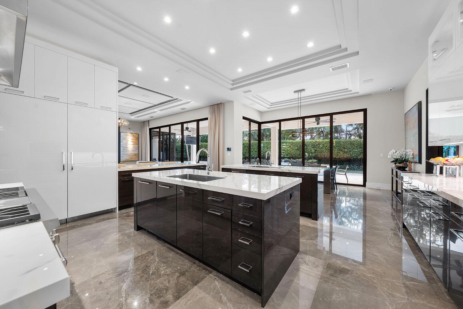 ROYAL PALM YACHT & COUNTR - Residential