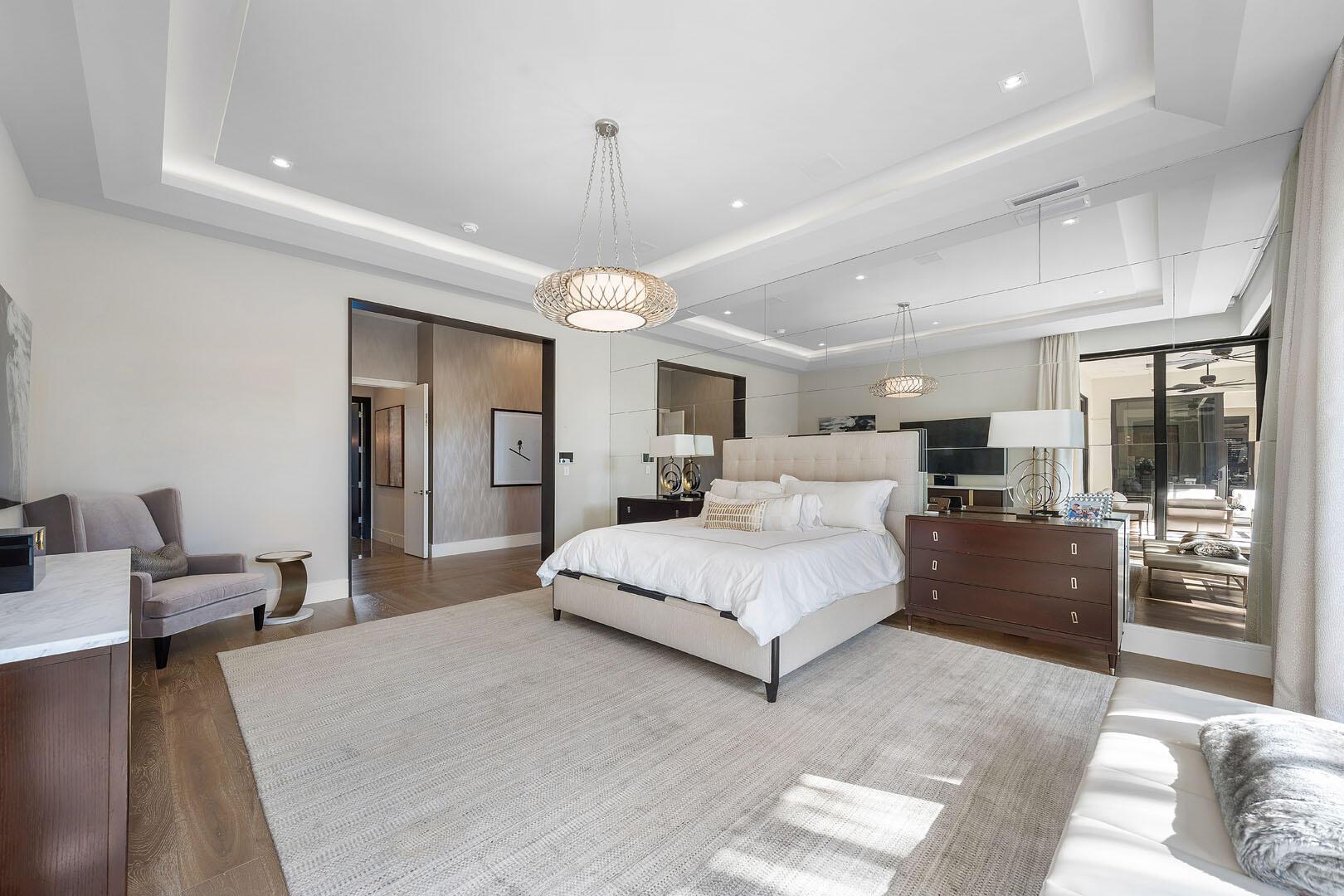 ROYAL PALM YACHT & COUNTR - Residential