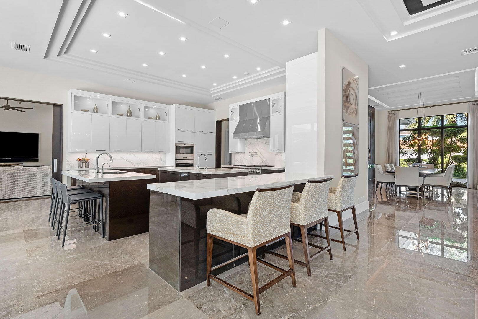 ROYAL PALM YACHT & COUNTRY CLUB - Residential