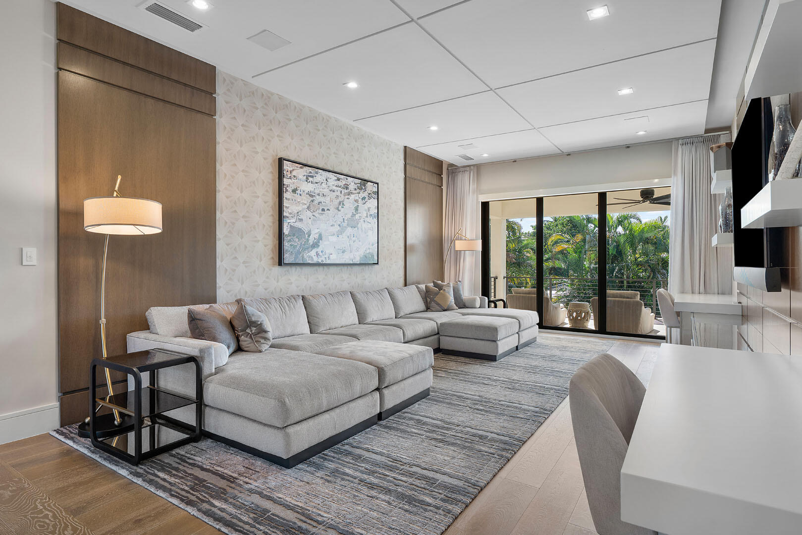 ROYAL PALM YACHT & COUNTRY CLUB - Residential