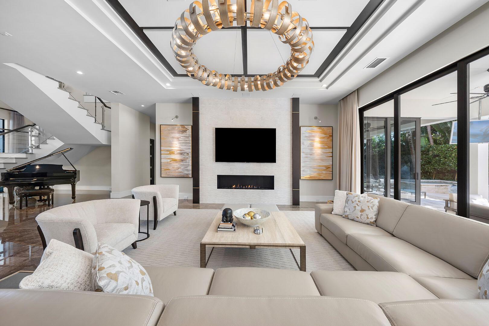 ROYAL PALM YACHT & COUNTR - Residential