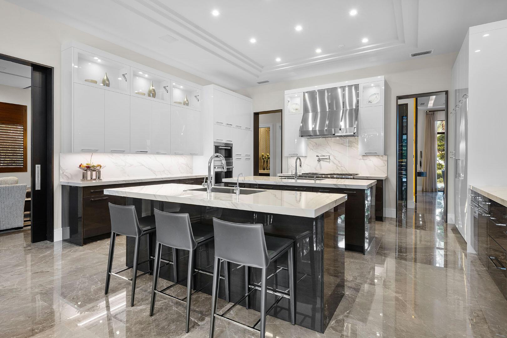 ROYAL PALM YACHT & COUNTR - Residential