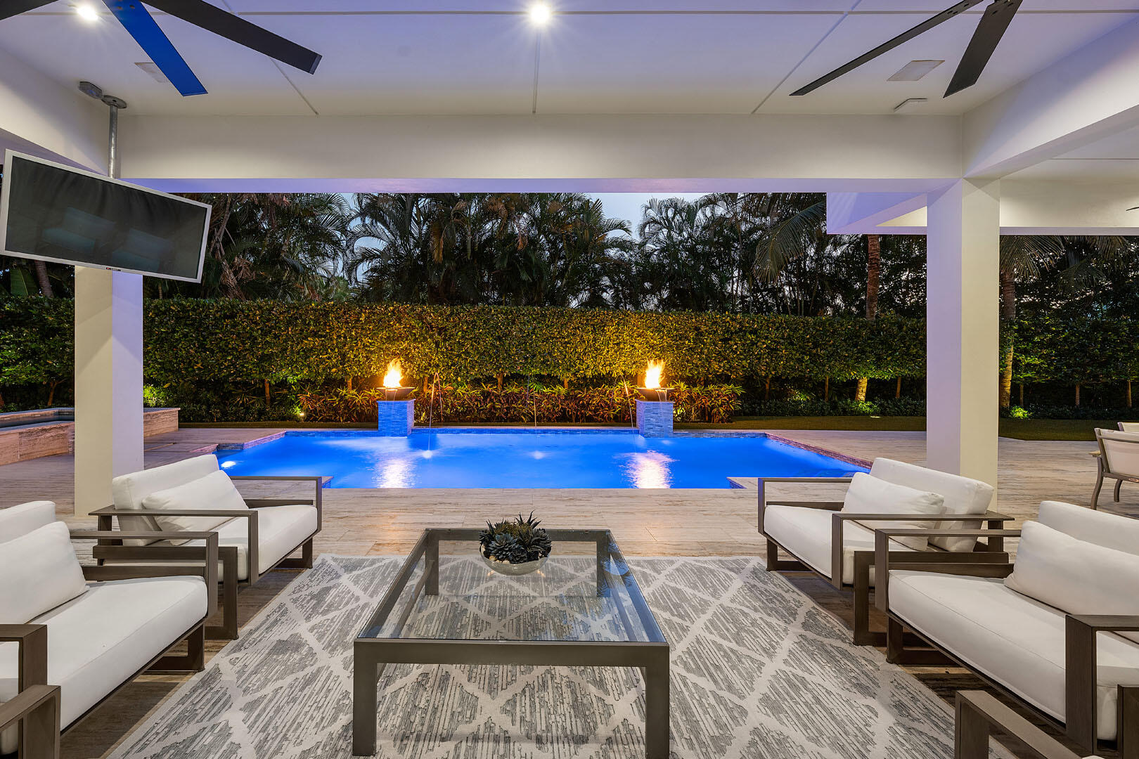 ROYAL PALM YACHT & COUNTRY CLUB - Residential