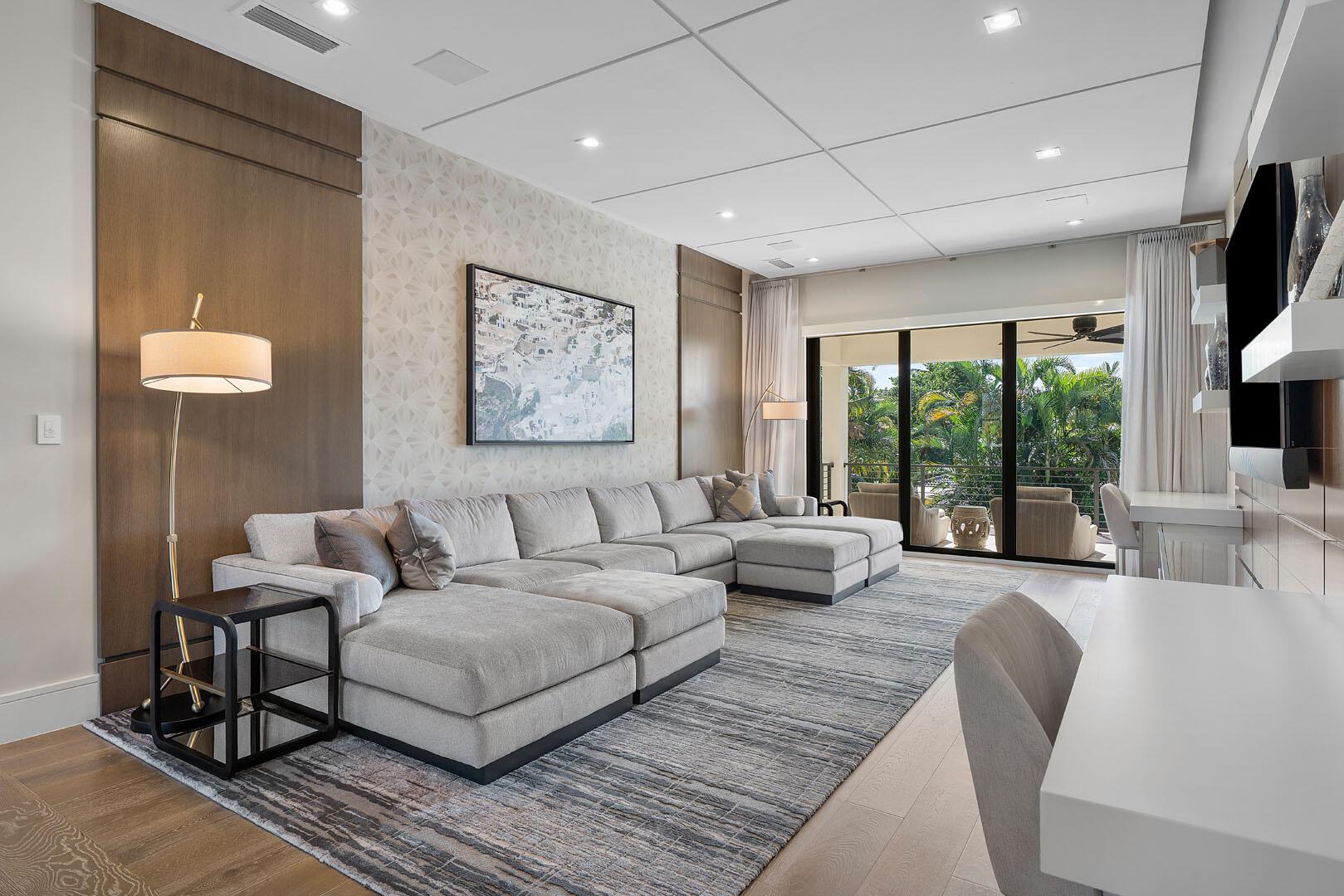 ROYAL PALM YACHT & COUNTR - Residential